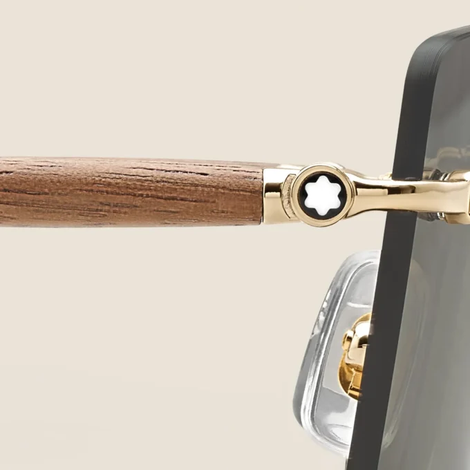 Gafas de sol cuadradas con montura metálica dorada