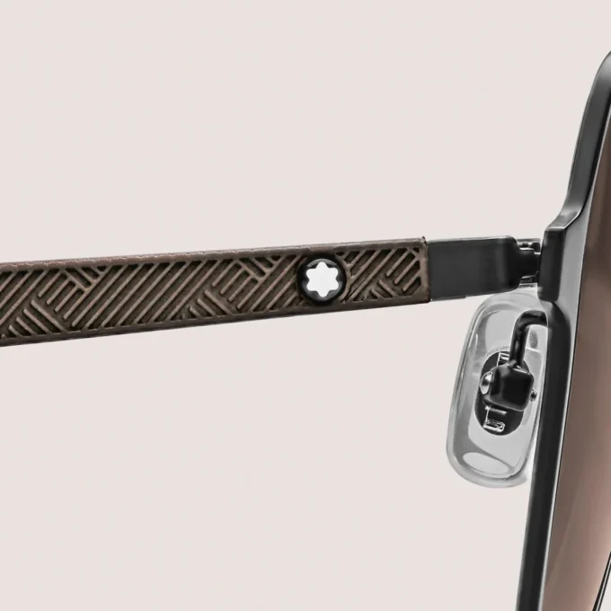 Gafas de sol cuadradas con montura metálica negra