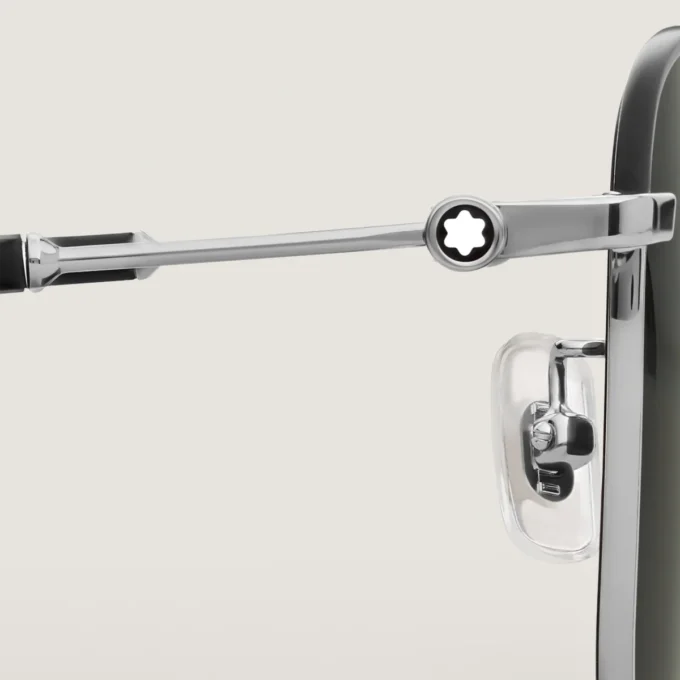 Gafas de sol cuadradas con montura metálica plateada