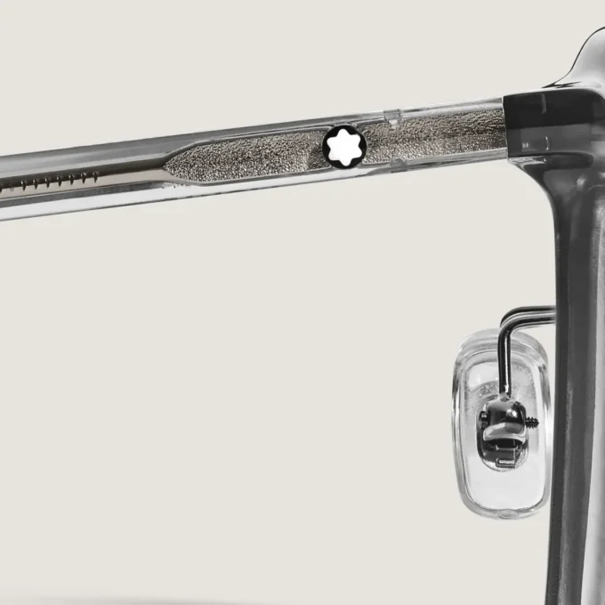 Gafas de sol ovaladas con montura de acetato gris