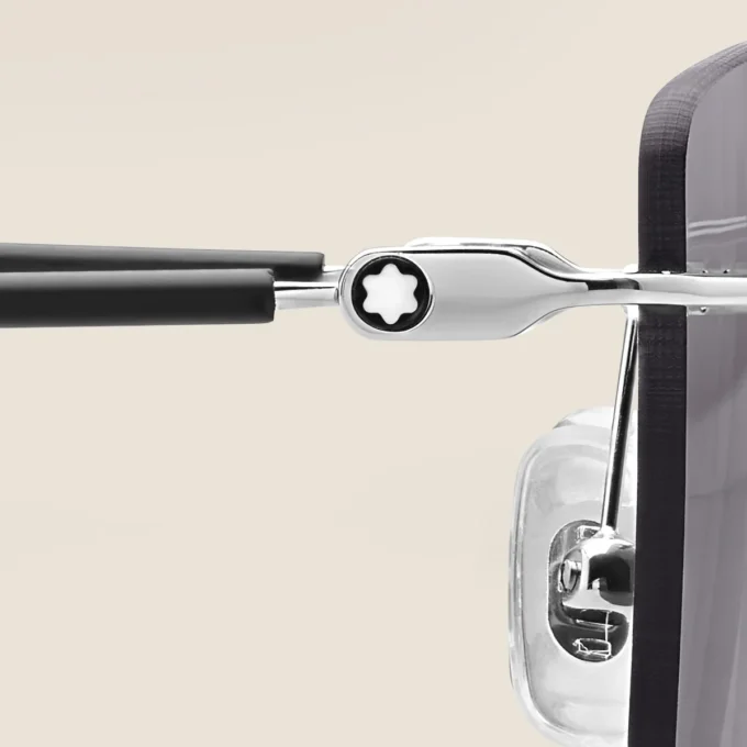 Gafas de sol rectangulares con montura metálica plateada